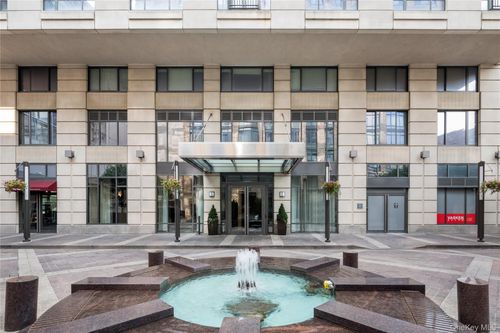 8h-10 City Place, White Plains, NY, 10601 | Card Image