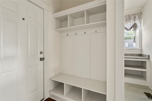 View of mudroom | Image 17