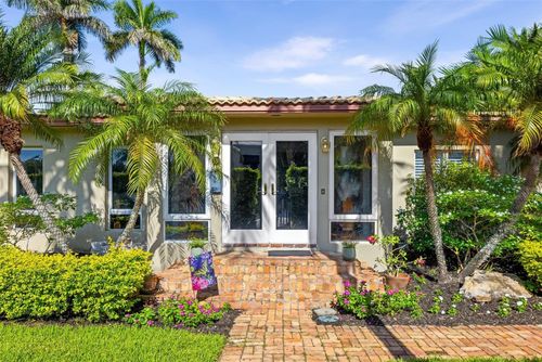 359 Se 26th Ave, Fort Lauderdale, FL, 33301-2701 | Card Image
