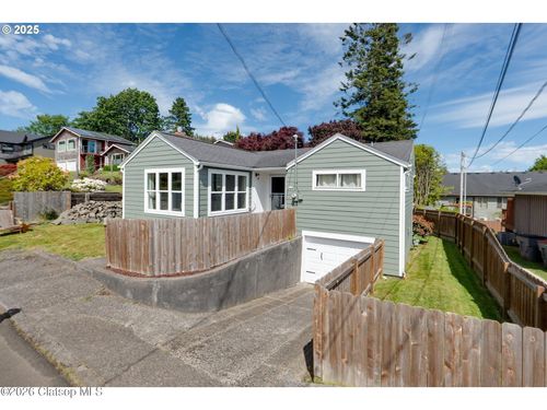 1858 5th Street, Astoria, OR, 97103 | Card Image