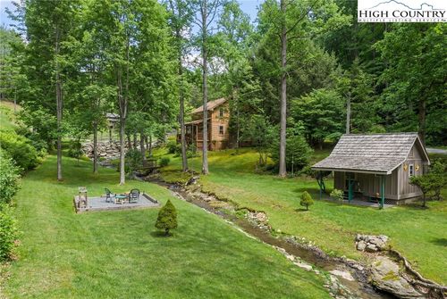 109 Turkeyfoot Ln, Vilas, NC, 28692-8706 | Card Image