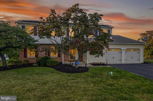 1520 Fairgrounds Rd, Hatfield, PA, 19440-2823 | Card Image