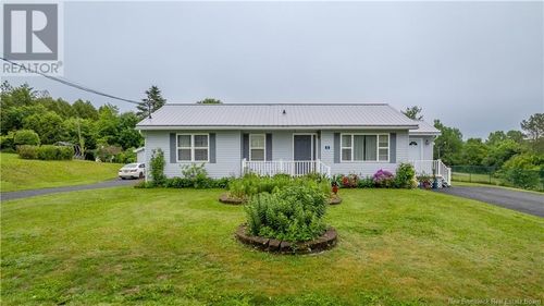 8 Hillcrest Dr, Saint George, NB, E5C3G1 | Card Image