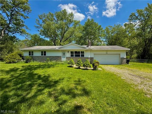 4088 Lynwood Dr, Kent, OH, 44240-6858 | Card Image
