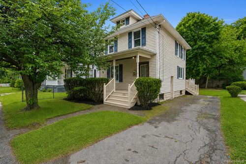 122 Andrew St, Kingston, NY, 12401-5837 | Card Image