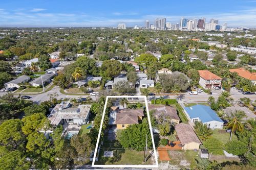 516 Sw 17th St, Fort Lauderdale, FL, 33315-1766 | Card Image