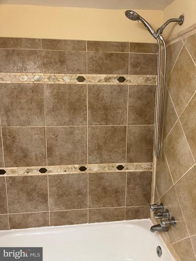 APT-301 - 6137 Leesburg Pike, Condo with 1 bedrooms, 1 bathrooms and null parking in FALLS CHURCH VA | Image 9