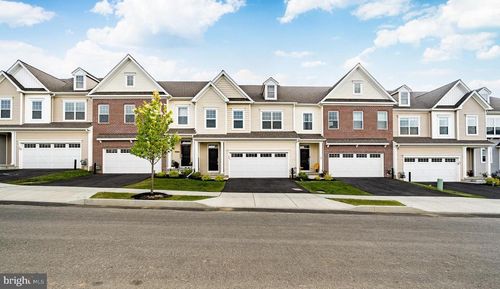 36 S Tompkins Sq, DOWNINGTOWN, PA, 19335-3172 | Card Image
