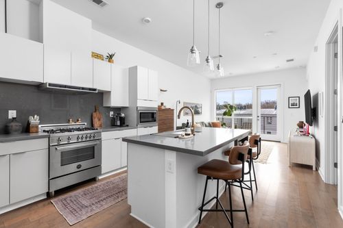 unit-306-207 W Johanna St, Austin, TX, 78704-4261 | Card Image