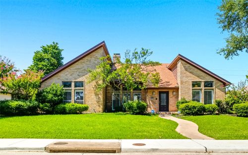 4034 Cobblers Ln, Dallas, TX, 75287-6723 | Card Image