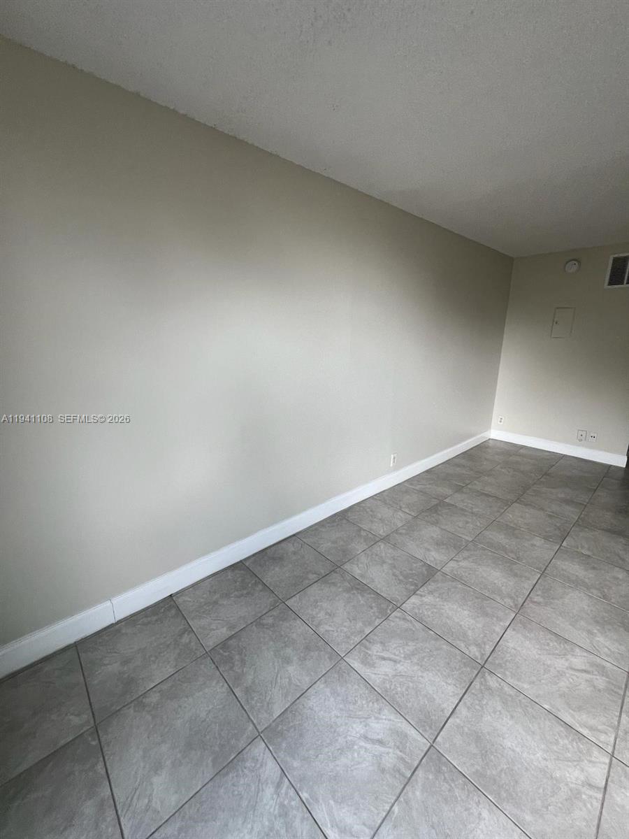 Residential Lease in Coral Springs 4