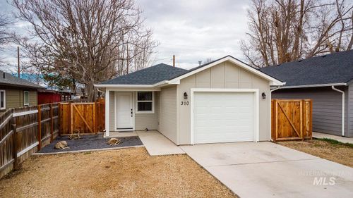 310 W Owyhee Ave, Homedale, ID, 83628-3127 | Card Image