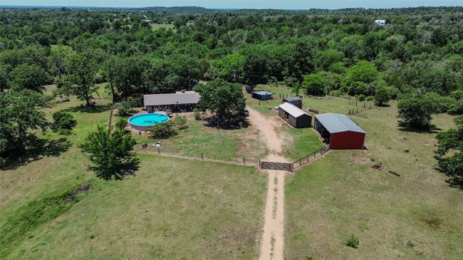 1197 Private Road 2071, Home with 4 bedrooms, 3 bathrooms and null parking in Giddings TX | Image 13