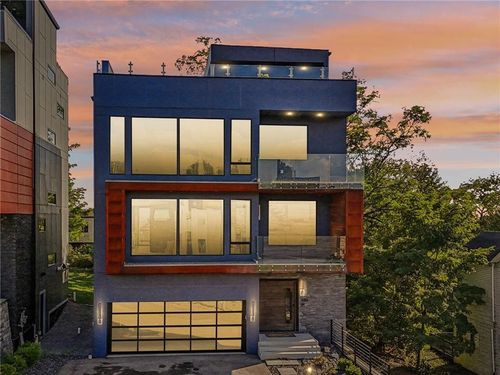 646 Science St, Pittsburgh, PA, 15210-1006 | Card Image