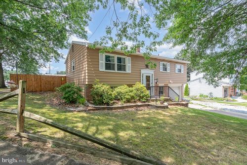 302 Hickory Hill Ter, HARRISBURG, PA, 17109-1222 | Card Image