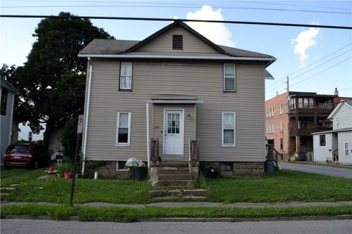 400 New Castle St, Butler, PA, 16001-5352 | Card Image
