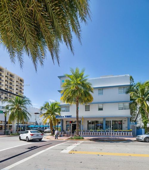 apt-207-1100 Collins Ave, Miami Beach, FL, 33139-4661 | Card Image