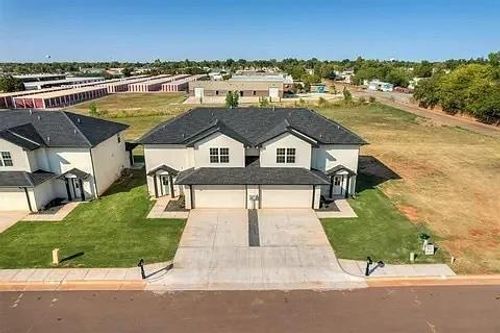 616 Abadan Dr, Edmond, OK, 73003-5882 | Card Image