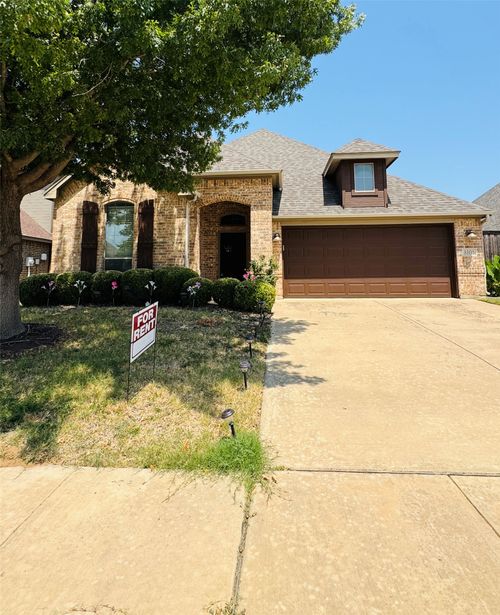 8105 Winter Falls Trl, Hurst, TX, 76053-7466 | Card Image