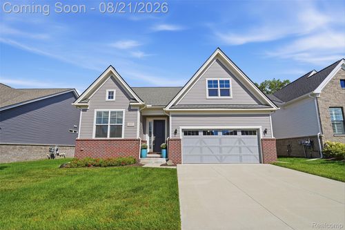 5537 Helmsdale Blvd, West Bloomfield, MI, 48322-1110 | Card Image