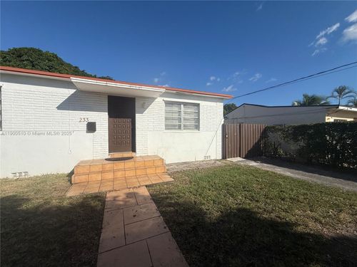 e-233 Nw 45th Ave, Miami, FL, 33126-5345 | Card Image
