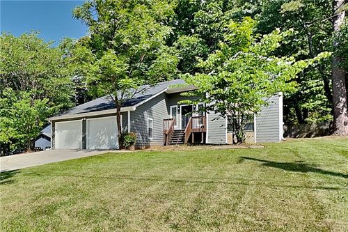 548 Julius Dr, Stone Mountain, GA, 30087-5903 | Card Image