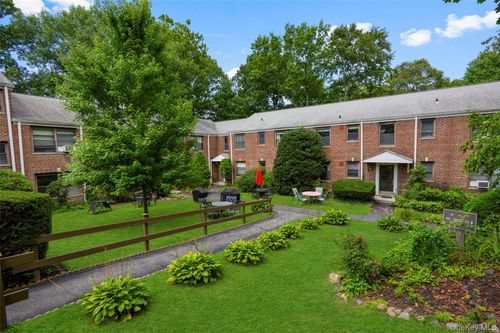2b-64 Rockledge Road Rockledge Rd, Hartsdale, NY, 10530-3453 | Card Image