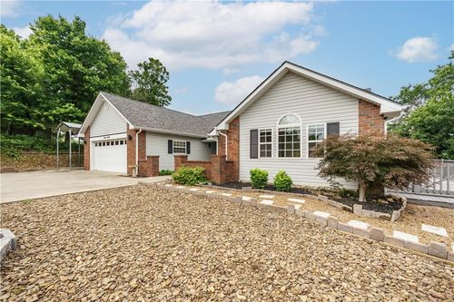 311 Holiday Island Dr, Holiday Island, AR, 72631-4714 | Card Image