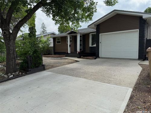 3107 7th Ave E, Regina, SK, S4N5G1 | Card Image