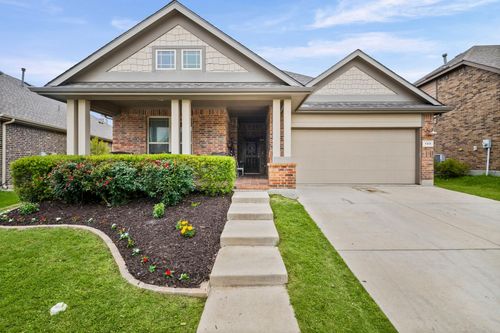 105 Bluebird Way, Argyle, TX, 76226-1683 | Card Image