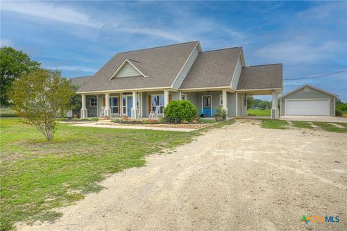 2048 E Martindale Rd, Seguin, TX, 78155-7451 | Card Image