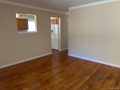 19646 Gaynon Dr, Clinton Township, MI, 48035-3968 | Card Image