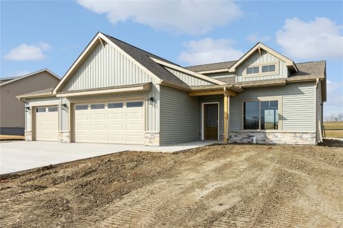 760 Chamberlin Ln, North Liberty, IA, 52317 | Card Image