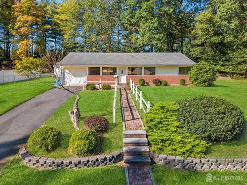 3 Halsey Rd, Kendall Park, NJ, 08824-1314 | Card Image