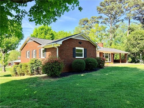 115 Adams Ridge Rd, State Road, NC, 28676-9052 | Card Image