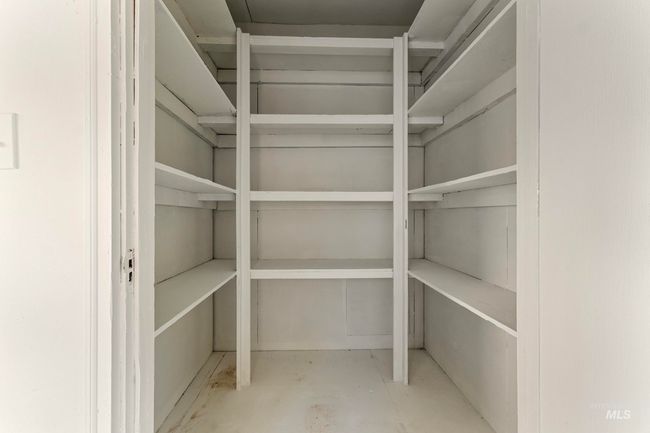 View of pantry | Image 25