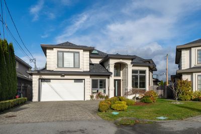 8020 Alanmore Pl, House other with 4 bedrooms, 4 bathrooms and 4 parking in Richmond BC | Image 2