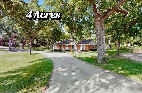 300 N Chattey Rd, Desoto, TX, 75115-5116 | Card Image