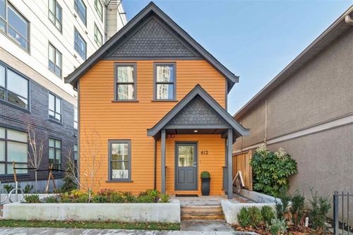 612 Brantford St, New Westminster, BC, V3M1W7 | Card Image
