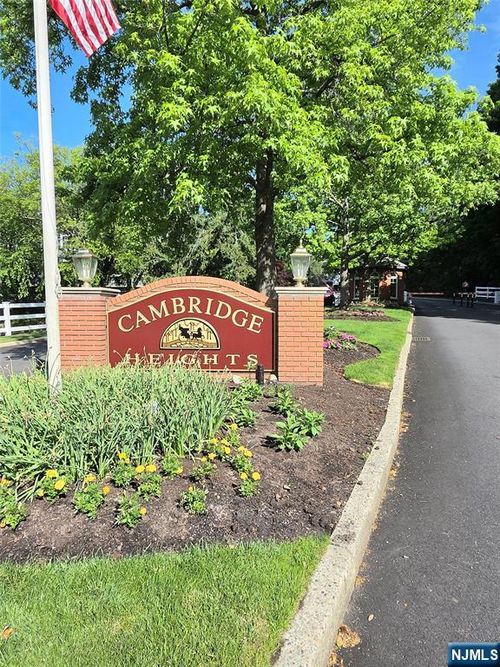 350 Cambridge Dr, Ramsey, NJ, 07446-1264 | Card Image