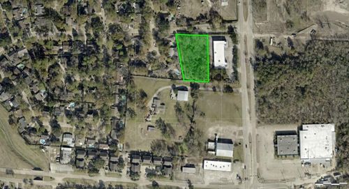 7051 Majestic Oaks Dr, Houston, TX, 77040 | Card Image