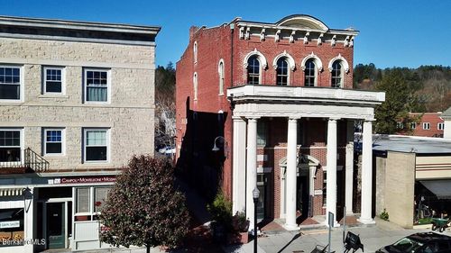 b-264 Main St, Great Barrington, MA, 01230-2202 | Card Image