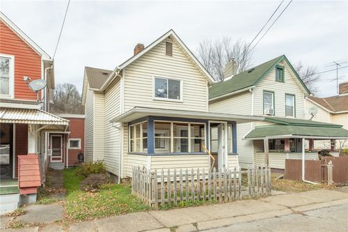 8 Greenwich St, Natrona, PA, 15065 | Card Image