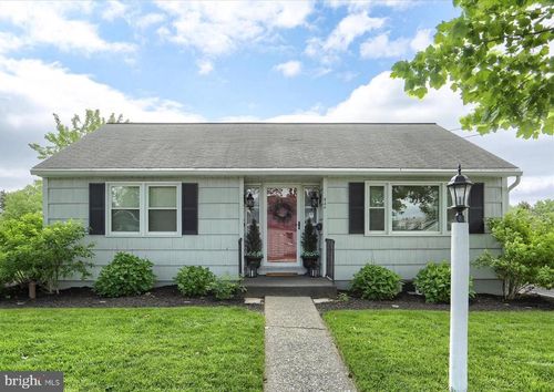 820 W Maple St, PALMYRA, PA, 17078-2022 | Card Image