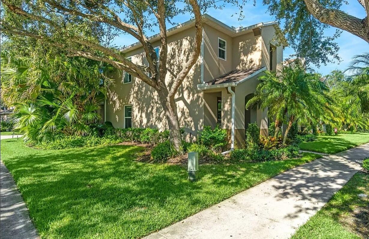 Pointe West Way, Vero Beach, FL 32966