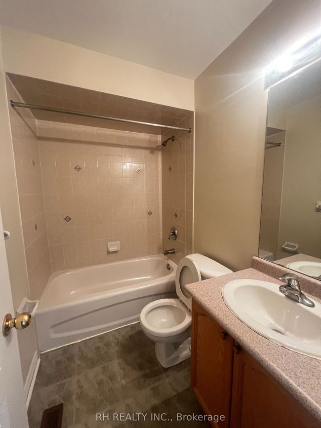 89 Park Place Dr, House attached with 3 bedrooms, 4 bathrooms and 2 parking in Markham ON | Image 12