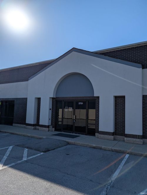 2751 Albright Rd, Kokomo, IN, 46902-3996 | Card Image