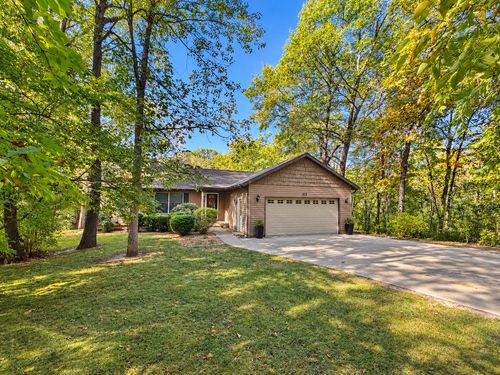 373 Lake Thunderbird Dr, Putnam, IL, 61560-4519 | Card Image