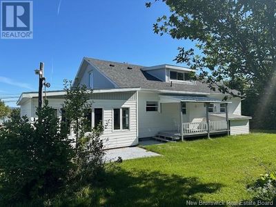 236 Chaleur St, House other with 5 bedrooms, 2 bathrooms and null parking in Charlo NB | Image 3