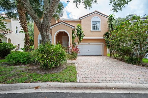 2110 Nw 75th Way, Pembroke Pines, FL, 33024 | Card Image